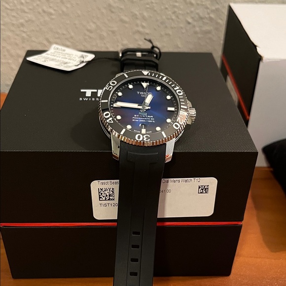 Tissot Seastar 1000 Black and Blue Watch - Picture 3 of 7